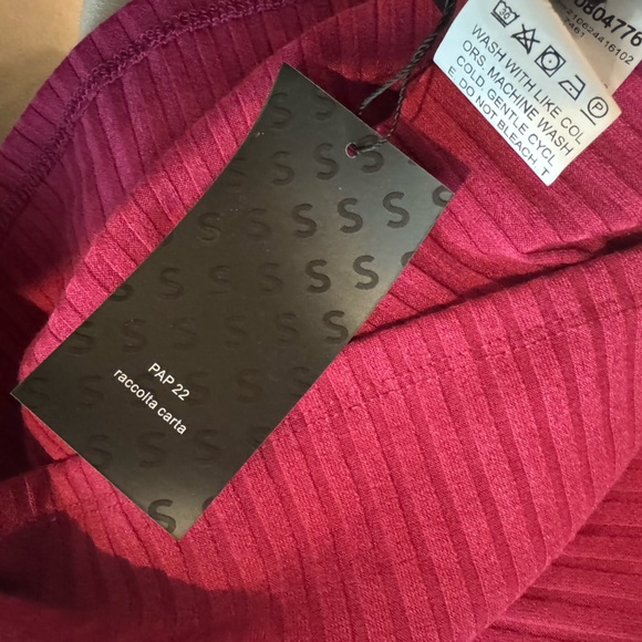 Plunging Neck Backless Halter Bodycon Dress - Picture 9 of 9